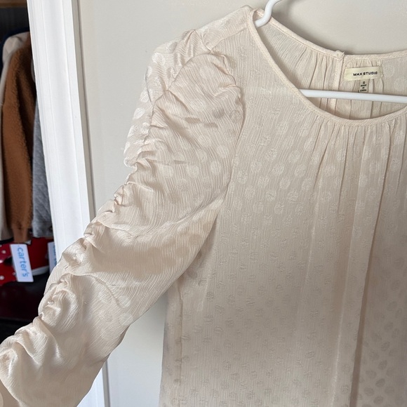 Max Studio Cream Textured Ruffle-Sleeve Blouse - Picture 3 of 4